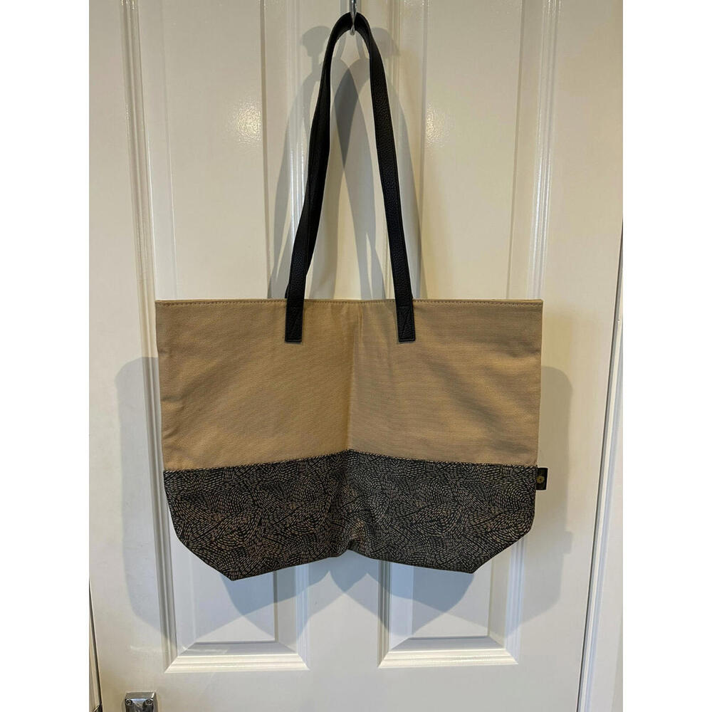 Beige & Black Shoulder Tote Bag